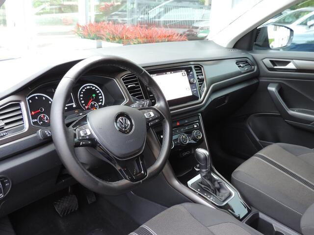 Volkswagen T-Roc 1.5 TSI Style DSG - Camera | DAB | PDC v+a | Alarm | Trekhaak