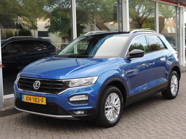 Volkswagen T-Roc 1.5 TSI Style DSG - Camera | DAB | PDC v+a | Alarm | Trekhaak