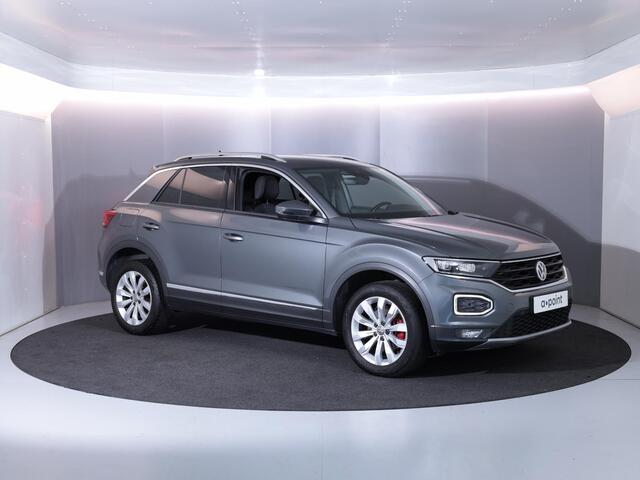 Volkswagen T-Roc 1.5 TSI Sport 150 pk | Navigatie | Parkeersensoren | Adaptieve cruise control | Autom. airco | Executive pakket |