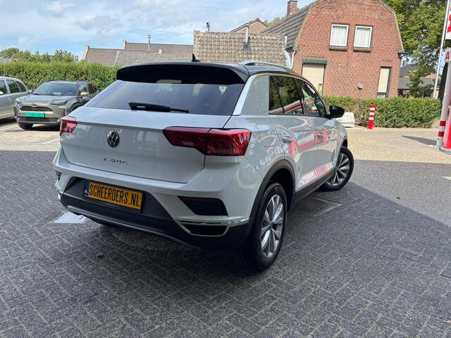 Volkswagen T-Roc 1.5 TSI Style,Navi,PDC,Camera,1Jaar garantie