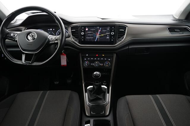 Volkswagen T-Roc 1.0 TSI Style | Trekhaak | Navi | Stoelverwarming