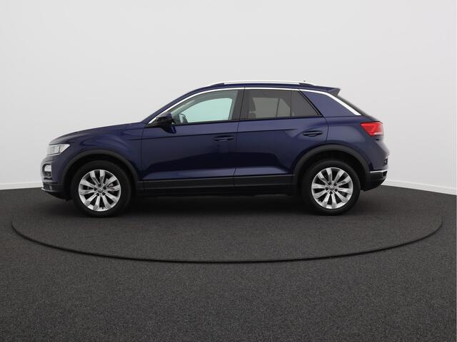 Volkswagen T-Roc 1.0 TSI Style/ achteruitrijcamera/ lage km/ zeer mooi!