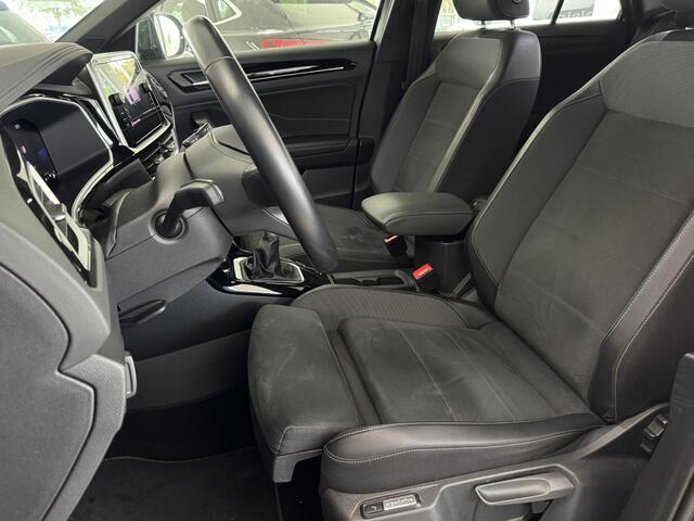 Volkswagen T-Roc 1.0 TSI R-Line |Carplay | full-LED | NaviStoelverwarming voor | Climate Control | hemelbekleding donker (Vestiging -Nieuwegein )