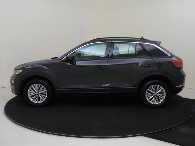 Volkswagen T-Roc 1.5 TSI Style Business | Achteruitrijcamera | Navigatie | Adaptieve cruise control | Draadloze telefoonlader | Airco | CarPlay | Parkeersensoren |