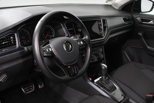 Volkswagen T-Roc 1.5 TSI Active | Navigatie | App Connect | Climate Control | Cruise control Adaptive | PDC VA | App | Winter Pack