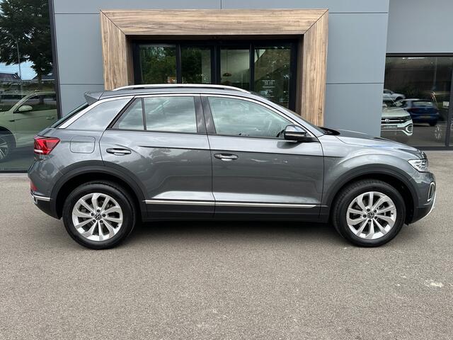Volkswagen T-Roc 1.5 TSI 150pk DSG Style | Dode hoek | Camera | Keyless | Elek. Achterklep | Rijklaar incl. garantie