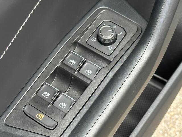 Volkswagen T-Roc 1.5 TSI 150pk DSG Style | Dode hoek | Camera | Keyless | Elek. Achterklep | Rijklaar incl. garantie