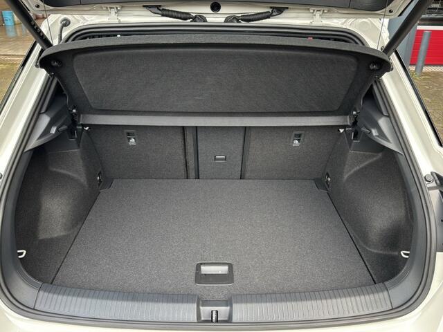 Volkswagen T-Roc 1.5 TSI DSG R-LINE BLACK-OPTIC PANO-DAK/CAMERA/TREKHAAK/CARPLAY/E-KLEP