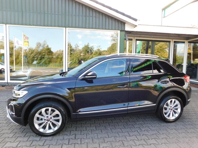 Volkswagen T-Roc 1.5TSI 150PK DSG STYLE!! All-in Prijs! Trekhaak!