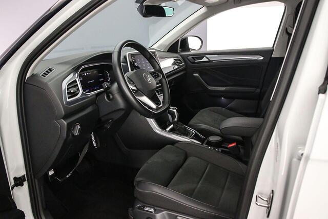 Volkswagen T-Roc Style 1.5 TSI 150pk DSG Automaat Trekhaak, Adaptive cruise control, LED koplampen, Navigatie, Stoelverwarming, Parkeersensoren, App connect