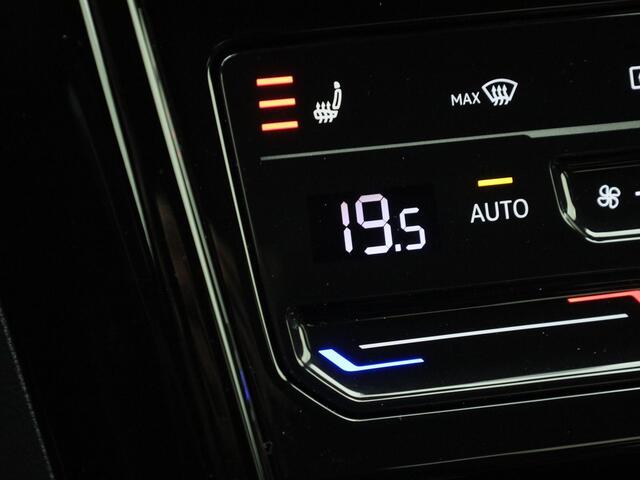 Volkswagen T-Roc 1.5TSI/150PK R-Line Blackstyle DSG · Navigatie · Apple/Android · Stoel-&stuurverwarming · Garantie tot 12-01-2030 of 100000km.