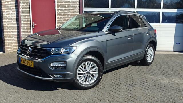 Volkswagen T-Roc 1.5 TSI 150PK STYLE - Carplay - Trekhaak - All in prijs