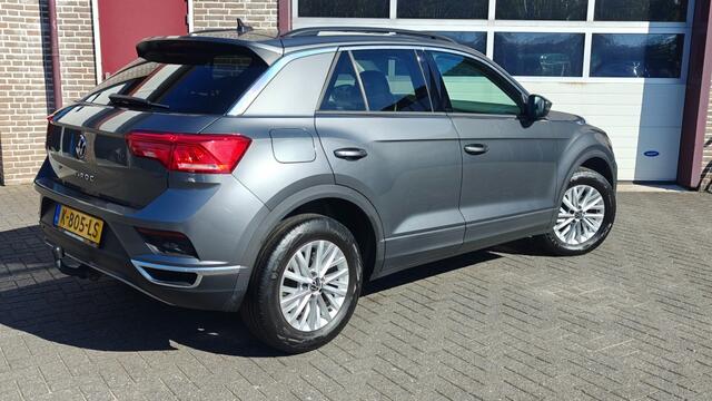 Volkswagen T-Roc 1.5 TSI 150PK STYLE - Carplay - Trekhaak - All in prijs
