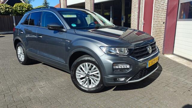 Volkswagen T-Roc 1.5 TSI 150PK STYLE - Carplay - Trekhaak - All in prijs