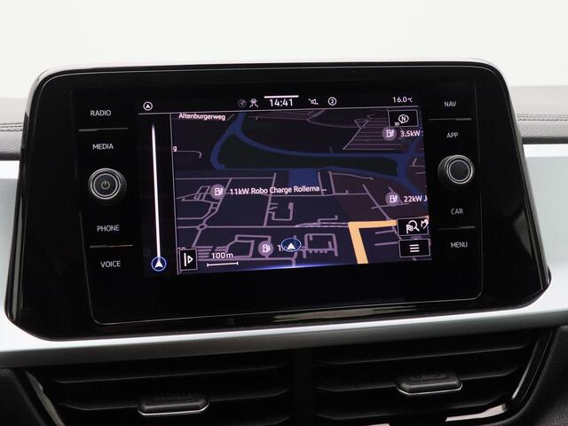 Volkswagen T-Roc 1.5 TSi Life 150 Pk Automaat | Adaptive Cruise | Carplay | Camera | Parkeersensoren | Privacy Glass | LED | 16 Inch | 62.094 Km