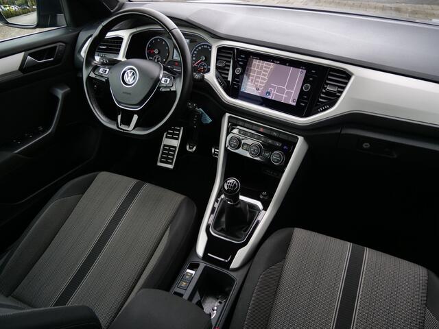Volkswagen T-Roc Cabrio 1.0 TSI 110pk Style Navigatie / 19 Inch / Stoelverwarming / Trekhaak