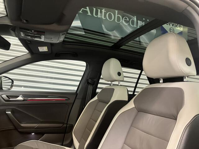 Volkswagen T-Roc 2.0 TSI 4M SPORT/PANORAMA/LEER/DIGI CP/BLIND SP/TREKH/19 INCH/ENZ