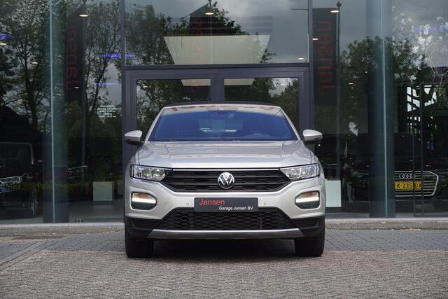 Volkswagen T-Roc Cabrio 1.0 TSI Style | CarPlay | Parkeersensor voor + achter | Stoelverwarming