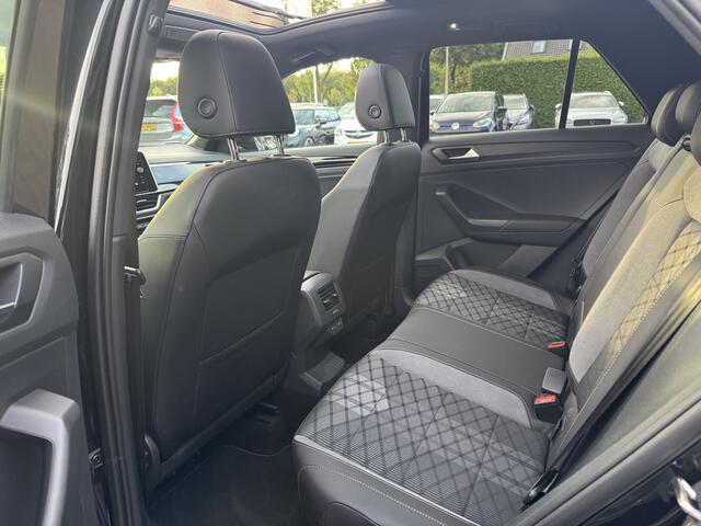 Volkswagen T-Roc 1.5 TSI R-Line Business / Panoramadak / Camera / Navigatie / Blackpack / 19'' / DAB / Stoelverwarming / ACC