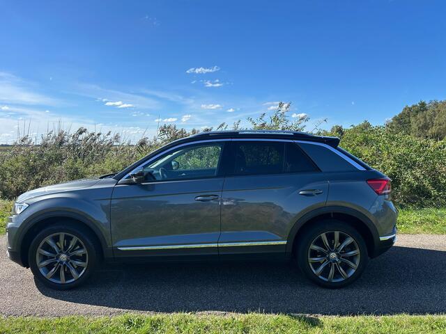 Volkswagen T-Roc 1.0 TSI Style Panoramadak / Led koplampen / Adaptive Cuise