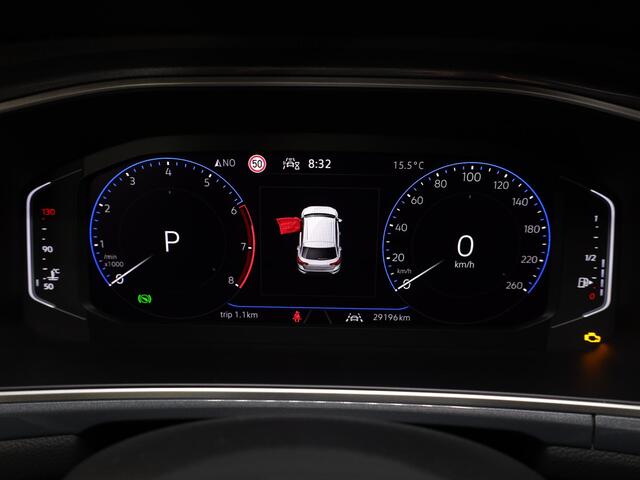 Volkswagen T-Roc 1.5 TSI Style 150 PK DSG | Trekhaak afneembaar | Navigatie | Stoel verwarming en massage | Alcantara |