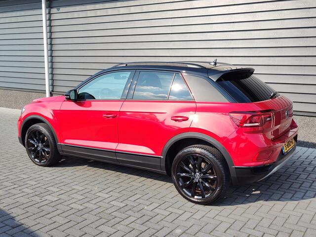 Volkswagen T-Roc 1.5 TSI 150pk DSG Style Navigatie Black Style Adaptive Cruise