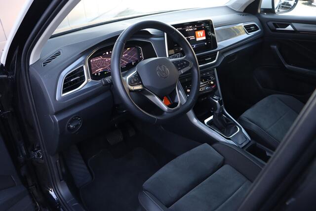 Volkswagen T-Roc 1.5 TSI Life Business | ACC | Camera | Navi | Carplay |