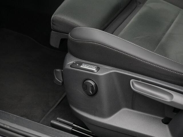 Volkswagen T-Roc 1.5 TSI 150 pk DSG Style | LED koplampen | Stoelverwarming | ErgoActive bestuurdersstoel | Afn. Trekhaak | Carplay | Adaptive Cruise | Park assist | 17 inch