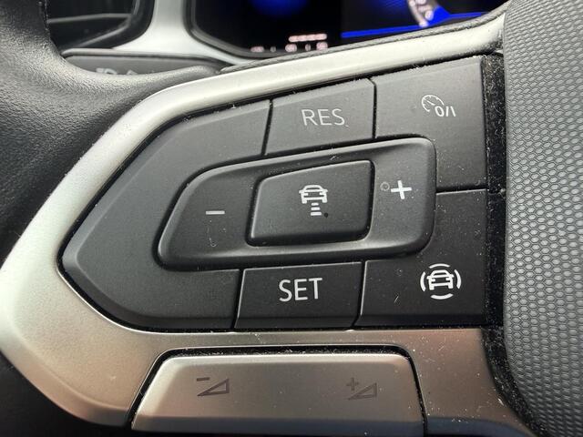 Volkswagen T-Roc 1.0 TSi 110 Pk Life Business | Carplay | Parkeersensoren | Stoel Verwarming | Leder Stuur | Climate Control | Digitaal Dashboard | LED | 16 Inch | 73.415 Km