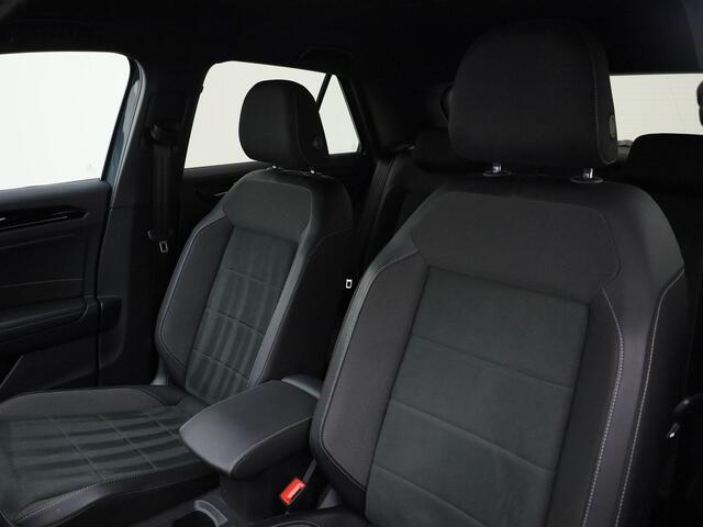 Volkswagen T-Roc 1.5TSI/150PK R-Line DSG · Apple/Android Car Play · Camera · Trekhaak · Navigatie · Massagefunctie · Stoelverwarming · Garantie tot februari 2027