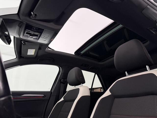 Volkswagen T-Roc 1.5 TSI 150PK R-Line | Pano | Sfeerverl. | Virtual | Carplay | LED | Adaptive Cruise | Parkeersens. | NAP