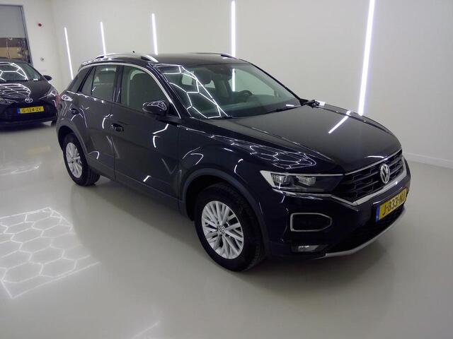 Volkswagen T-Roc 1.5 TSI 150pk DSG Automaat Style Navi Camera Trekhaak 1e Eigenaar Dealeronderhouden
