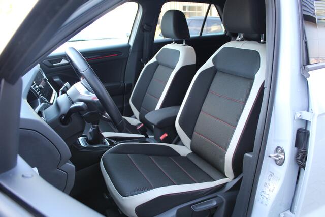 Volkswagen T-Roc 1.5 TSI 150Pk Sport | 1 eigenaar | Virtual Cockpit | Dealer onderhouden | 19 inch