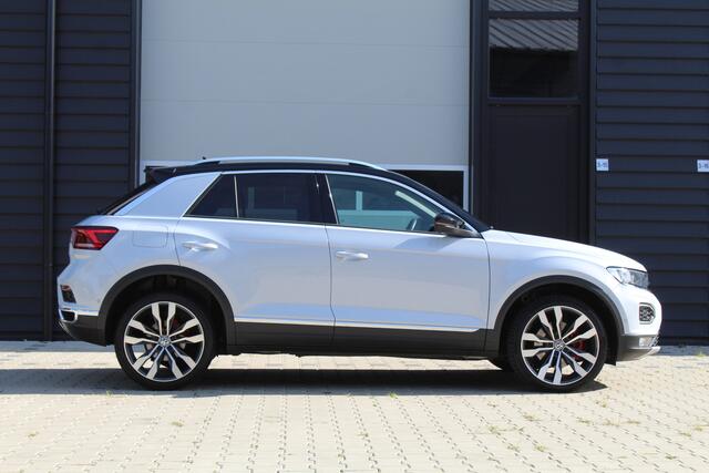 Volkswagen T-Roc 1.5 TSI 150Pk Sport | 1 eigenaar | Virtual Cockpit | Dealer onderhouden | 19 inch