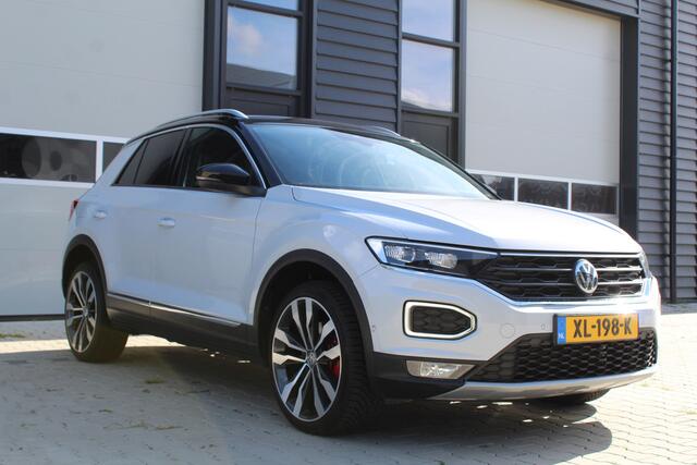 Volkswagen T-Roc 1.5 TSI 150Pk Sport | 1 eigenaar | Virtual Cockpit | Dealer onderhouden | 19 inch