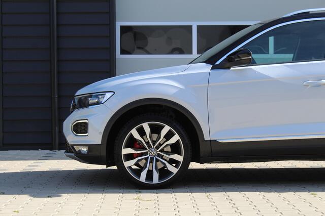 Volkswagen T-Roc 1.5 TSI 150Pk Sport | 1 eigenaar | Virtual Cockpit | Dealer onderhouden | 19 inch