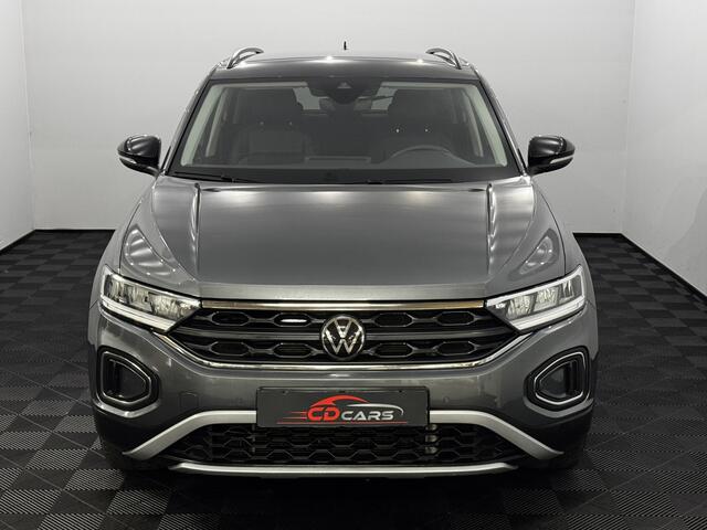 Volkswagen T-Roc 1.5 TSI Goal Business Half leder, Parkeersensoren, Apple carplay, Winterpakket, A start top, Cruise control adaptief, 2 jaar vakantie