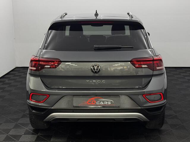 Volkswagen T-Roc 1.5 TSI Goal Business Half leder, Parkeersensoren, Apple carplay, Winterpakket, A start top, Cruise control adaptief, 2 jaar vakantie