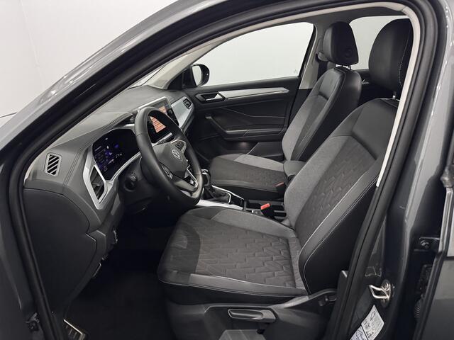 Volkswagen T-Roc 1.5 TSI Goal Business Half leder, Parkeersensoren, Apple carplay, Winterpakket, A start top, Cruise control adaptief, 2 jaar vakantie