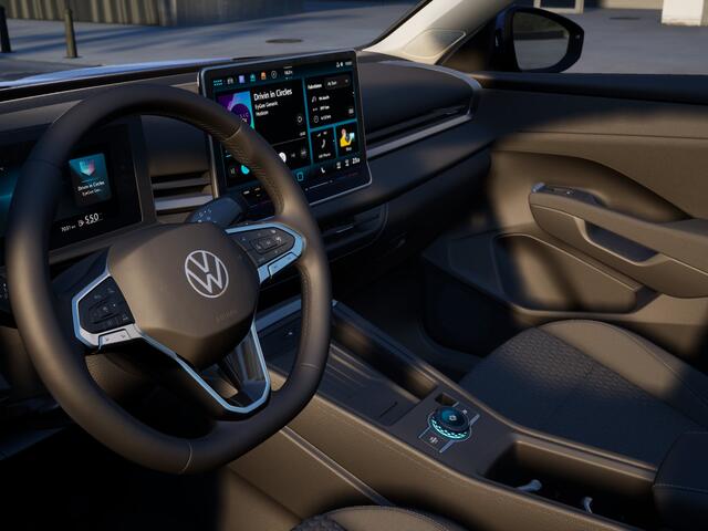 Volkswagen T-Roc Life First Edition 1.5 eTSI 116 PK | Trekhaak | Camera | Stoel- & Stuurverwarming | Carplay |