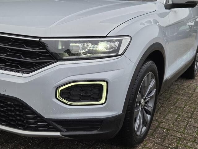 Volkswagen T-Roc 1.5 TSI Sport Panoramadak, Standkachel,