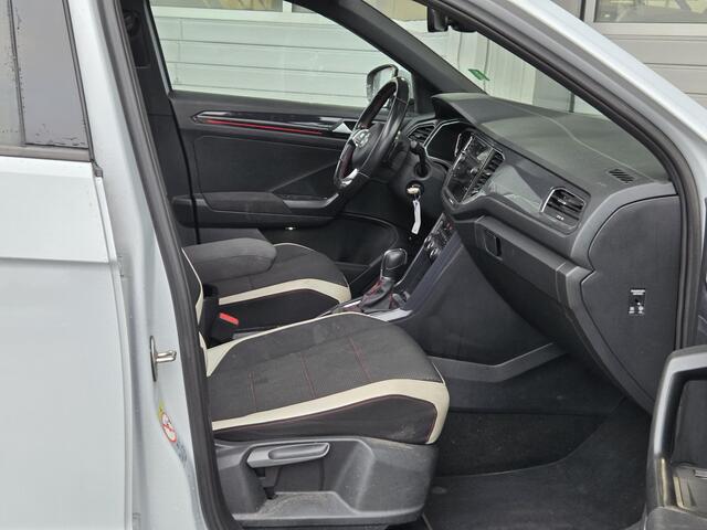 Volkswagen T-Roc 1.5 TSI Sport Panoramadak, Standkachel,