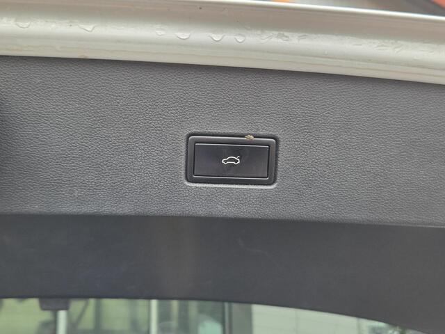 Volkswagen T-Roc 1.5 TSI Sport Panoramadak, Standkachel,