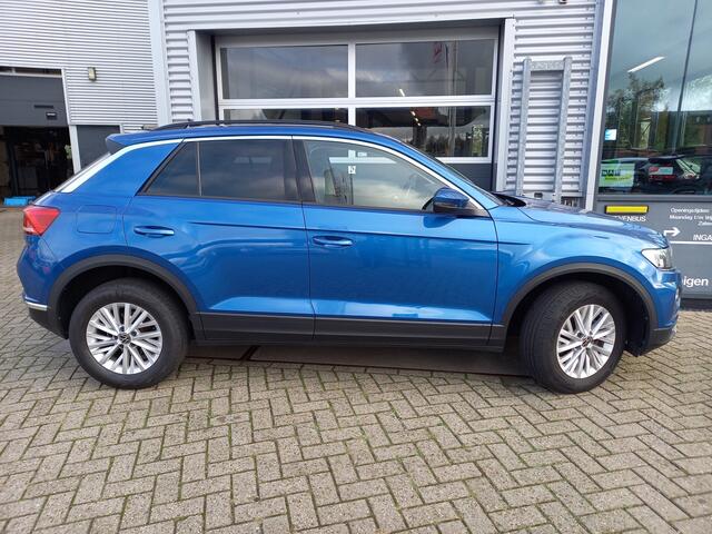 Volkswagen T-Roc 1.0 TSI Style NAVI / CARPLAY / ANDROID - CLIMA - ADAP CRUISE - PDC V/A - NL AUTO - 1 EIGENAAR