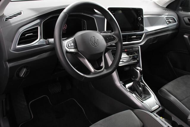 Volkswagen T-Roc 1.5 TSI DSG Style | Navigatie | Wireless App connect | Adaptive Cruise Control | Park Assist | Camera | Parkeersensoren | IQ Drive pakket | Stoel- en stuurwielverwarming | Virtual cockpit | Elektrische achterklep | Full LED koplampen