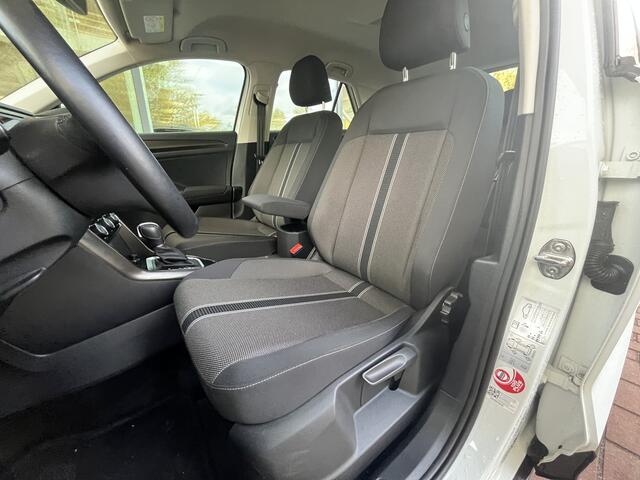 Volkswagen T-Roc 1.5 TSI Style Business / 150PK / Elect. Achterklep / 18 Inch / Trekhaak / Navigatie / Apple Carplay / PDC / Adaptive Cruise