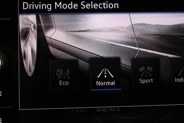 Volkswagen T-Roc Cabrio 1.5 TSI R-Line | STUURVERWARMING | PARK ASSIST | CAMERA