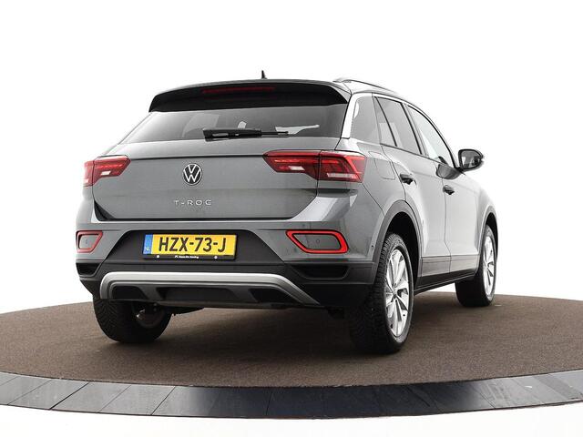 Volkswagen T-Roc 1.5 TSI 150pk DSG Life Edition · Keyless · Camera · Apple/Android Car Play · Navigatie · Stoelverwarming · 17'' Inch ·