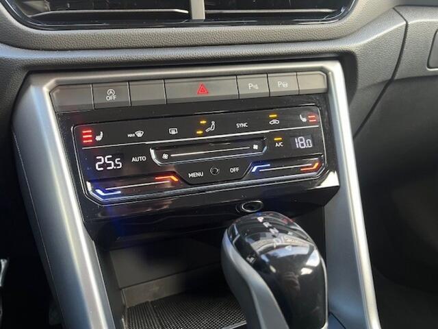 Volkswagen T-Roc 1.5 TSI AUT. LIFE VIRTU - NAVI - AFN. TREKH. - PDC