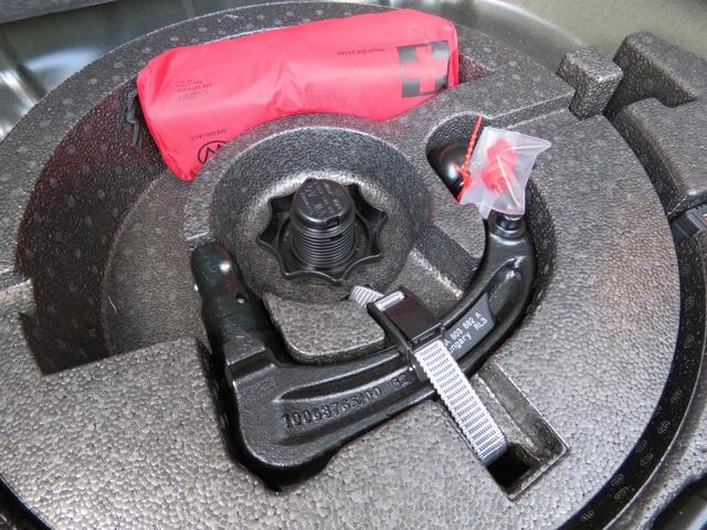 Volkswagen T-Roc 1.5 TSI R-LINE 150PK DSG-aut. / Trekhaak afn. / Camera / Stoelverw. / IQ Light / FABRIEKS garantie